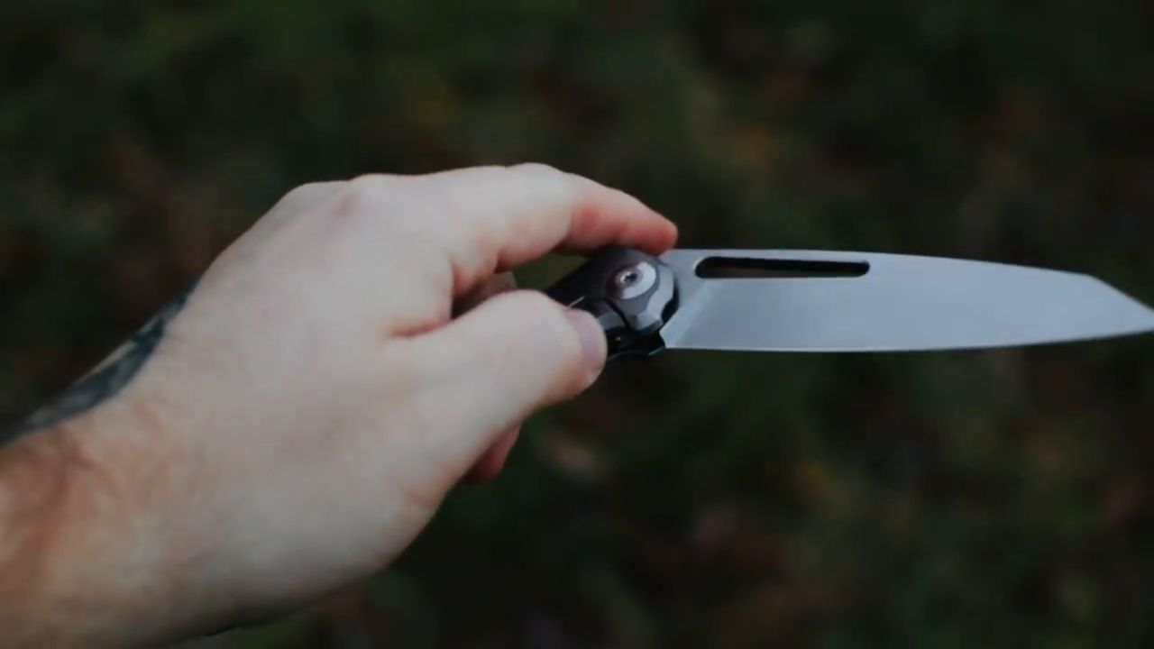 H2O Knife by Mallery Designs