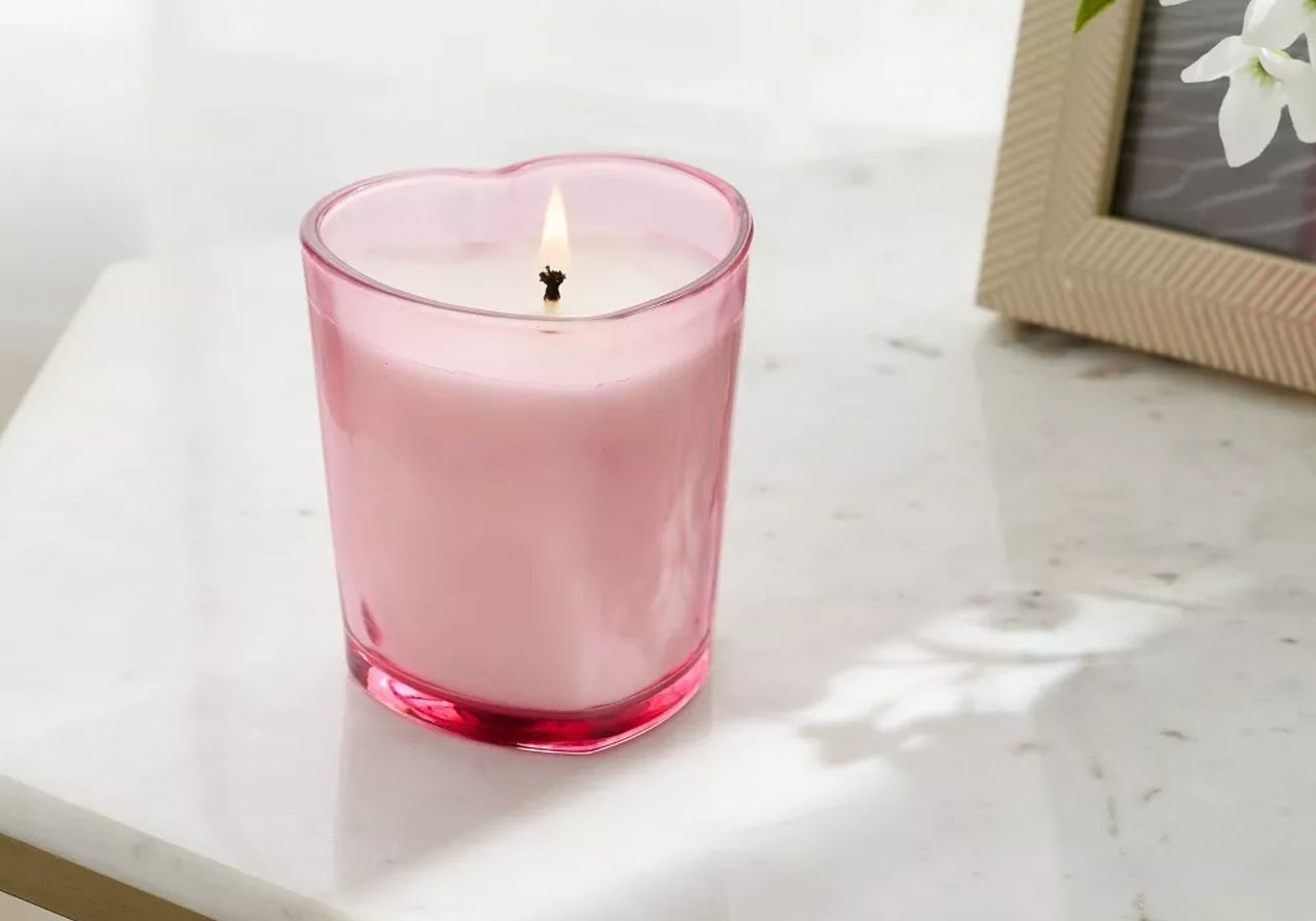 Heart Shaped Honeysuckle Daydream Jar Candle