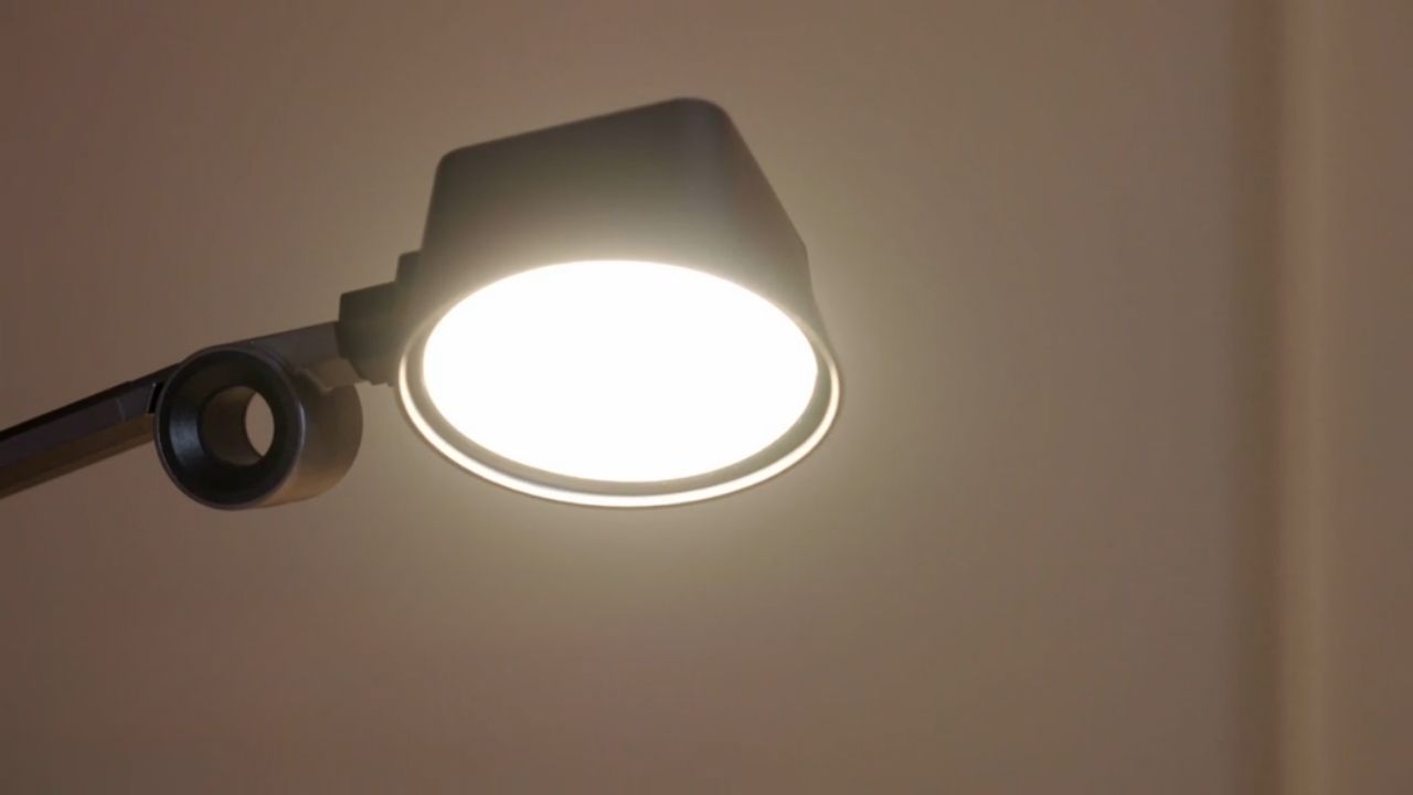 HiLight’s LUMENFORGE CNC-Milled Lamp Features Three Precision Rotation Axes for Easy Adjustment