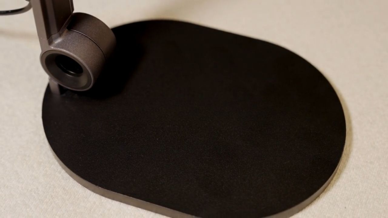 HiLight’s LUMENFORGE CNC-Milled Lamp Features Three Precision Rotation Axes for Easy Adjustment