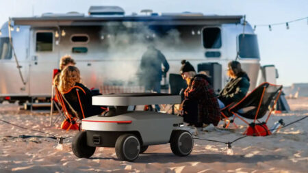 Solar Mars Bot by Jackery CES 2026