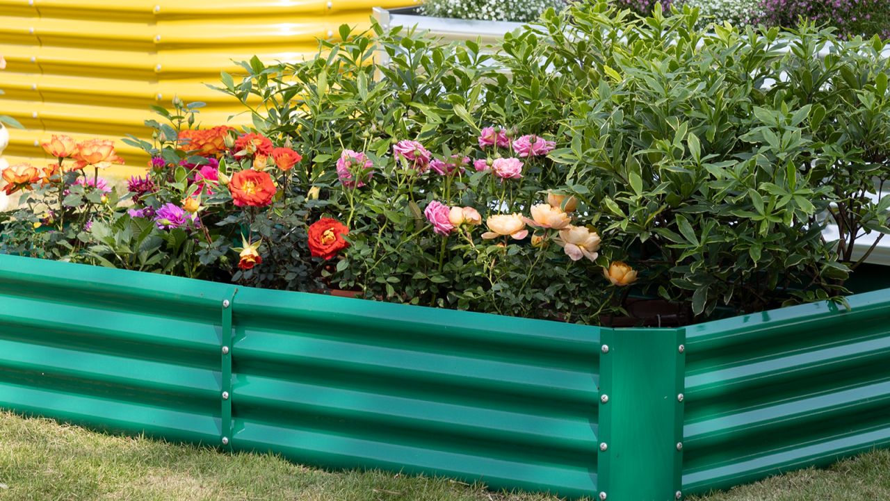 LandGaurd Garden Bed Series
