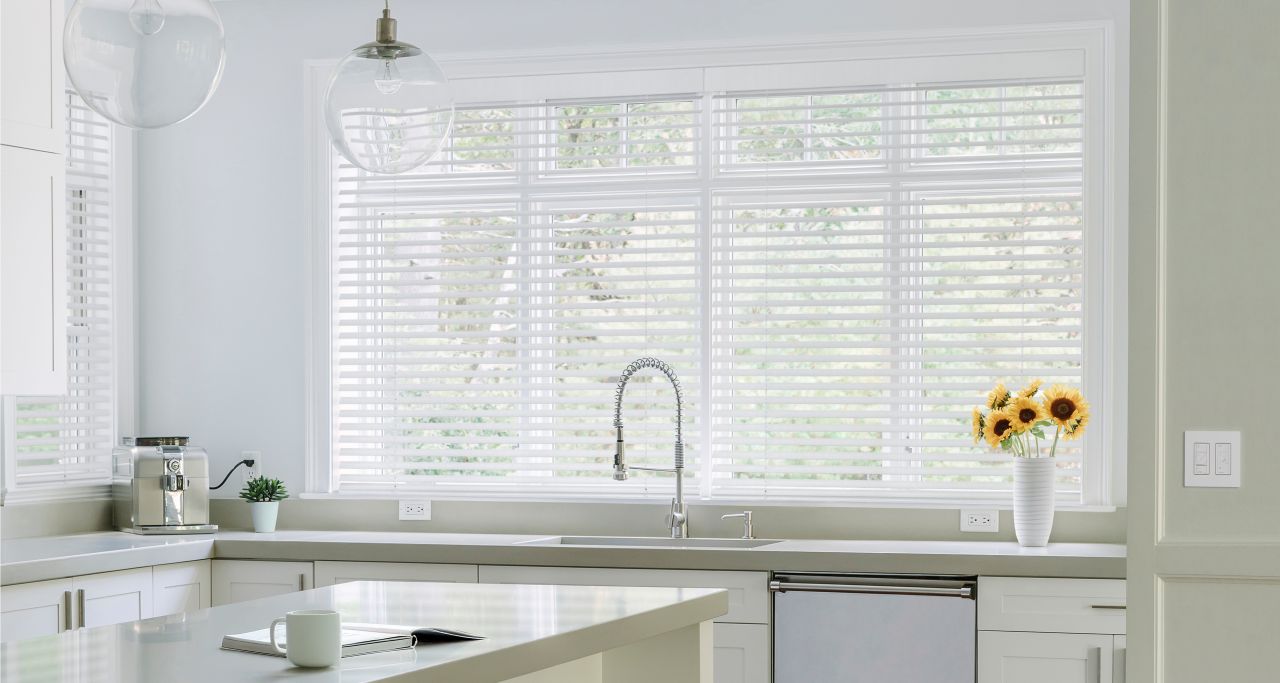 Lutron Launches Caséta Smart Wood Blinds With DIYers in Mind Tilts With The Sun’ Position 