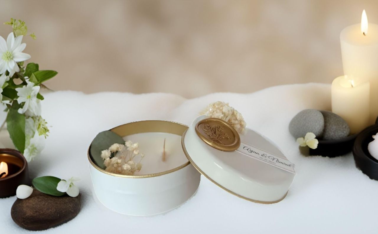 Luxury Scented Candles with Mini Bouquets