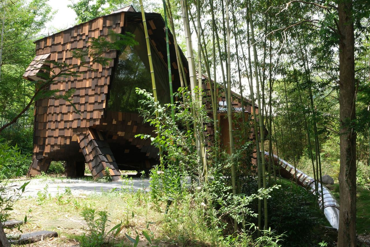 Meow House by JumpingHouseLab in China Blends Into Landscape and Frames Outside Views