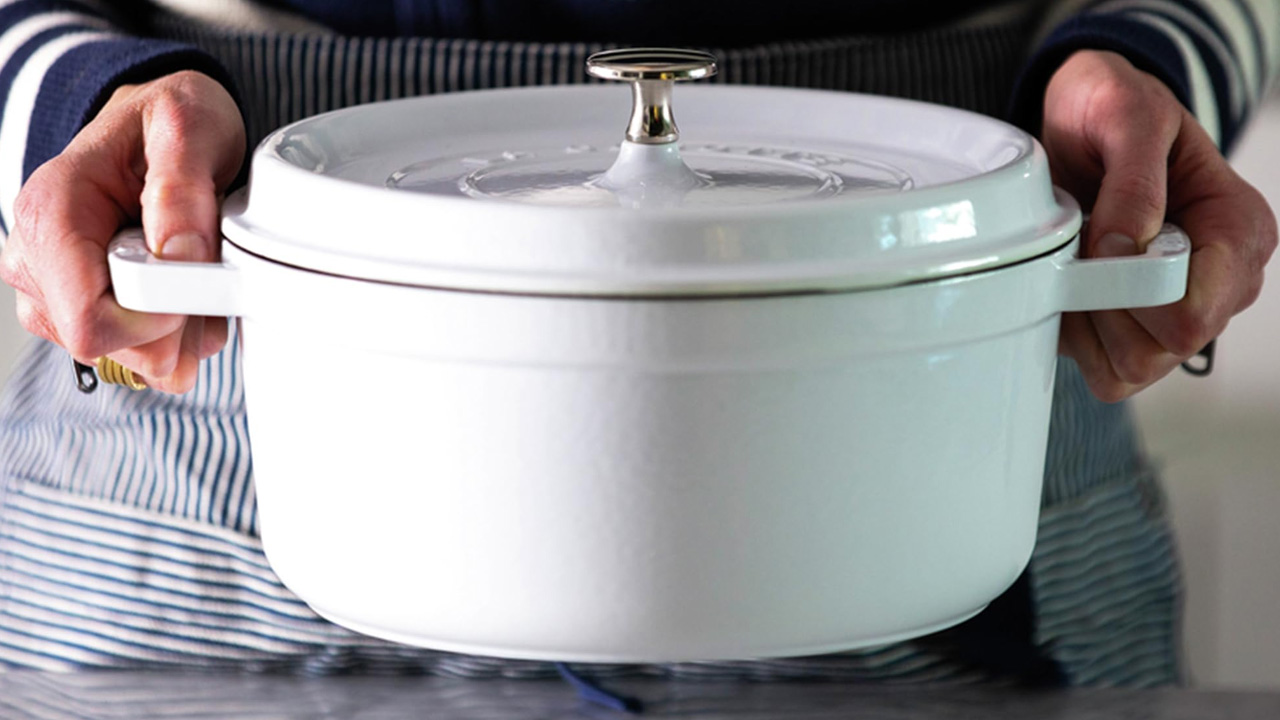 The ergonomic handles make it easy to pick it up