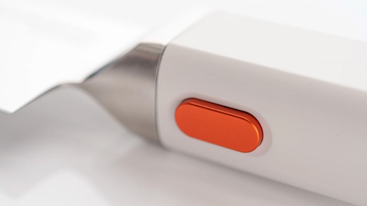 Seattle UItrasonics C-200 knife - power button