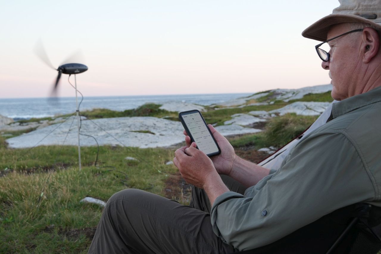 Shine 2.0 Portable Wind Turbine Generates up to 50W of Power