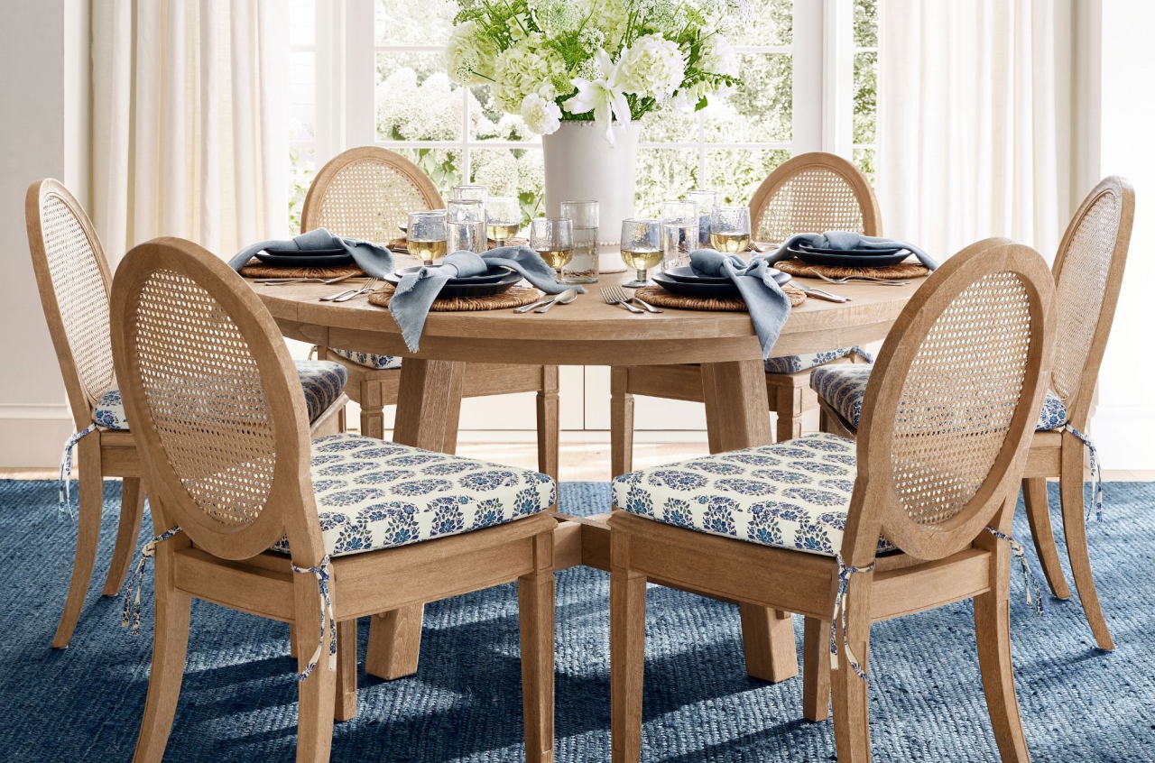 Toscana Round Extendable Dining Table