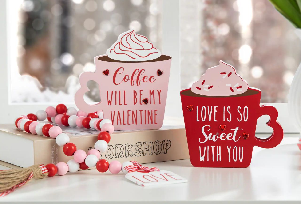 Wooden Valentine's Coffee Cup Table Décor Set