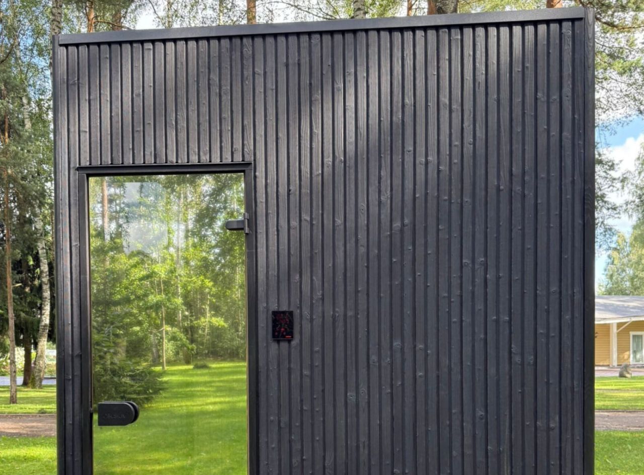 Celsium’s Jonas Sauna With Burnt-Wood Exterior 