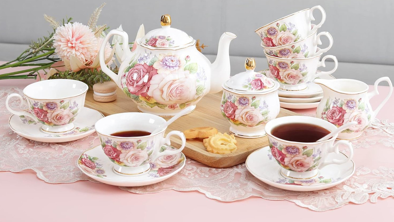 Chic Valentine's Day gifts