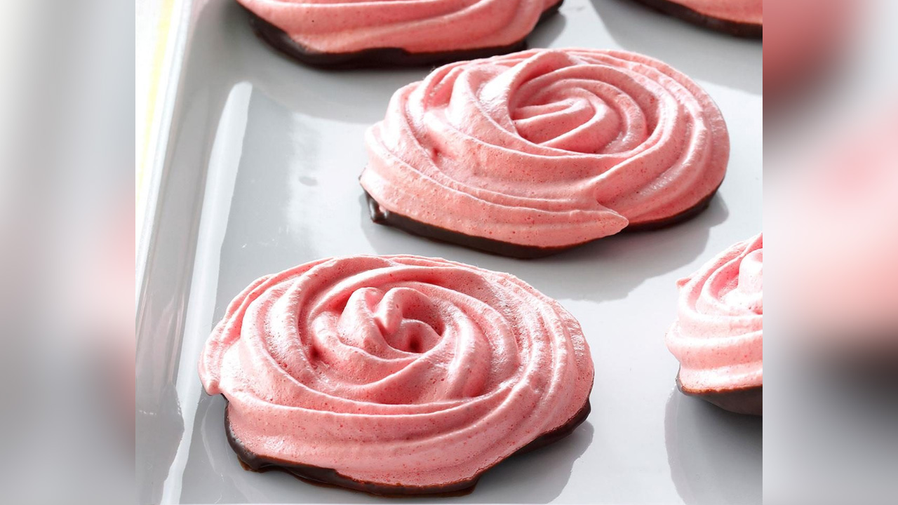Chocolate-Dipped Strawberry Meringue Roses