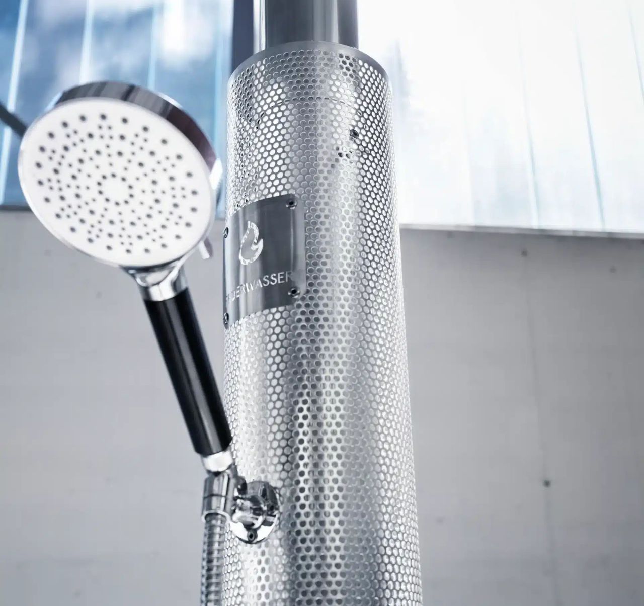 Feuerwasser Fire Shower With Built-in Wood Stove Heats Up Water in Just 3 Minutes