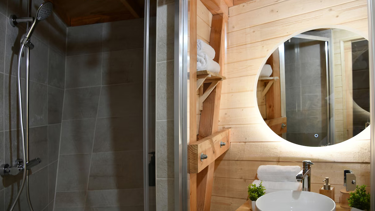 The treehouse has a full bathroom