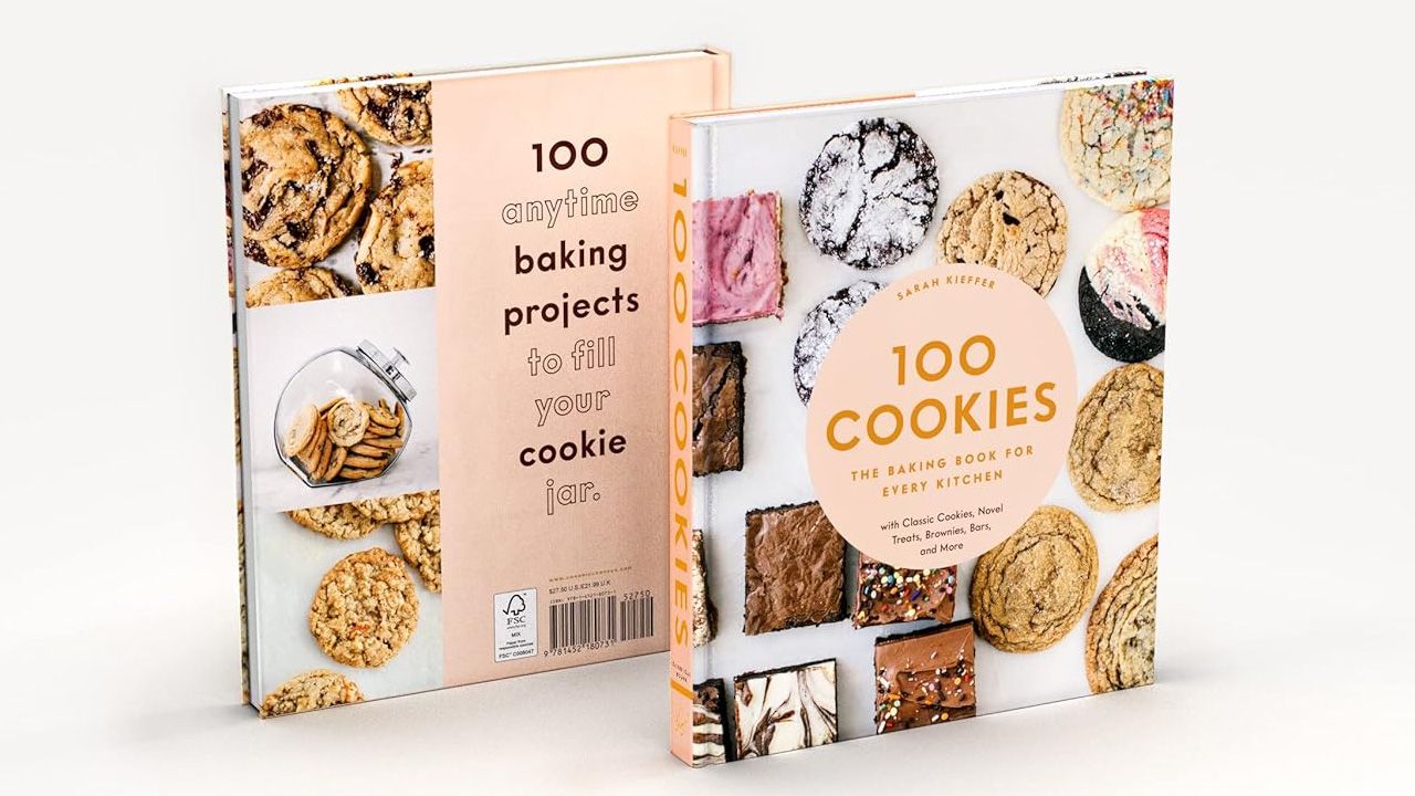 Grandma Hobby Gifts for Valentines Day - 100 Cookies The Baking Book for Every Kitchen