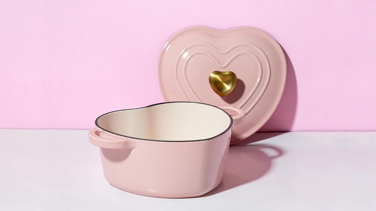 Grandma Hobby Gifts for Valentines Day - Heart-Shaped Cast Iron Dutch Oven