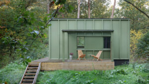Lounge Lodge Minimalist Holiday Retreat in Netherlands Blends Into its Forest Environment