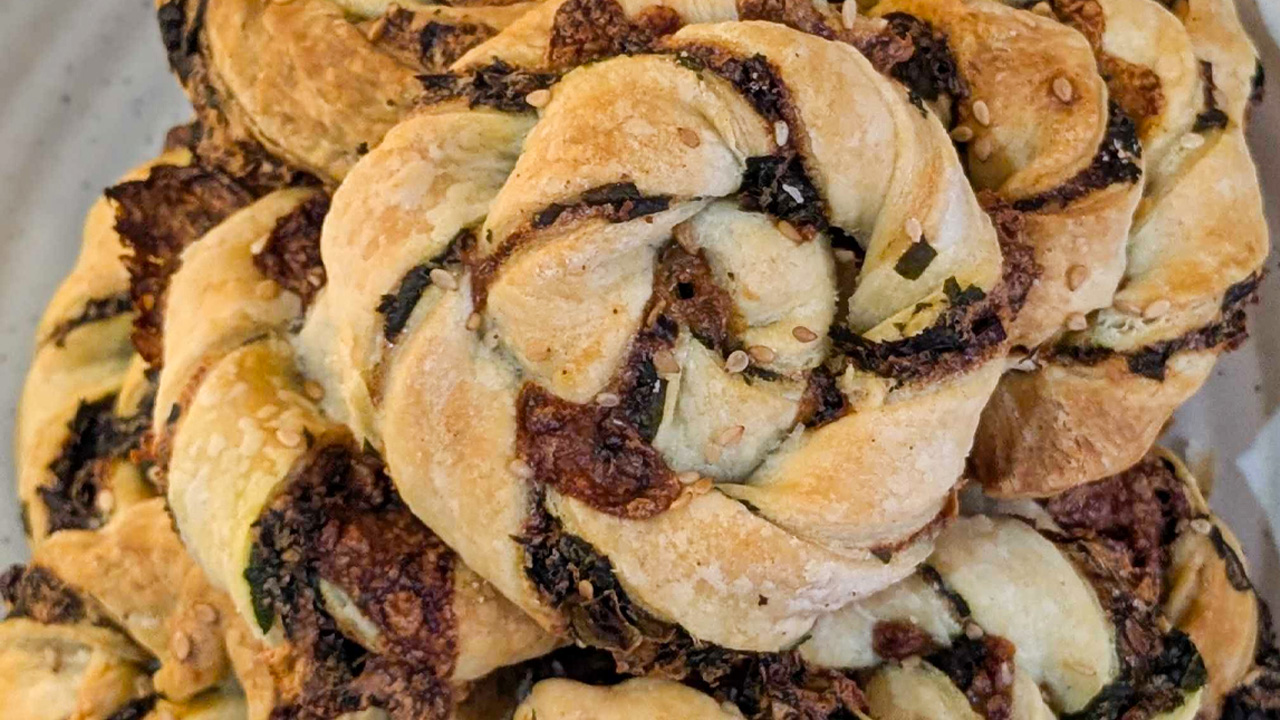 Recipe for Spinach and Cheese Twisted Pinwheels (4)