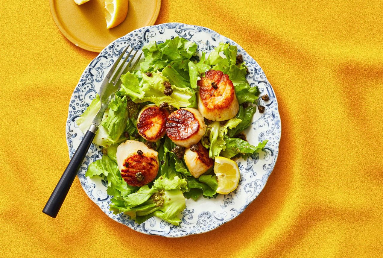 Seared Scallops with Escarole Salad and Pesto Vinaigrette