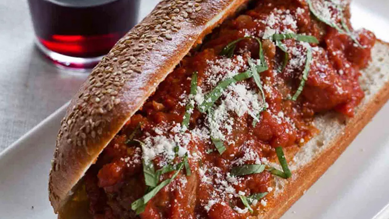 Slow Cooker Meatballs in Tomato Sauce