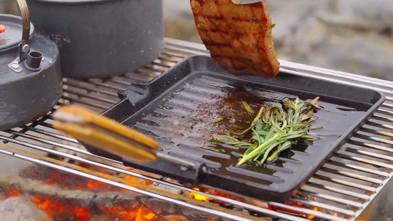 PYRO smokeless fire pit