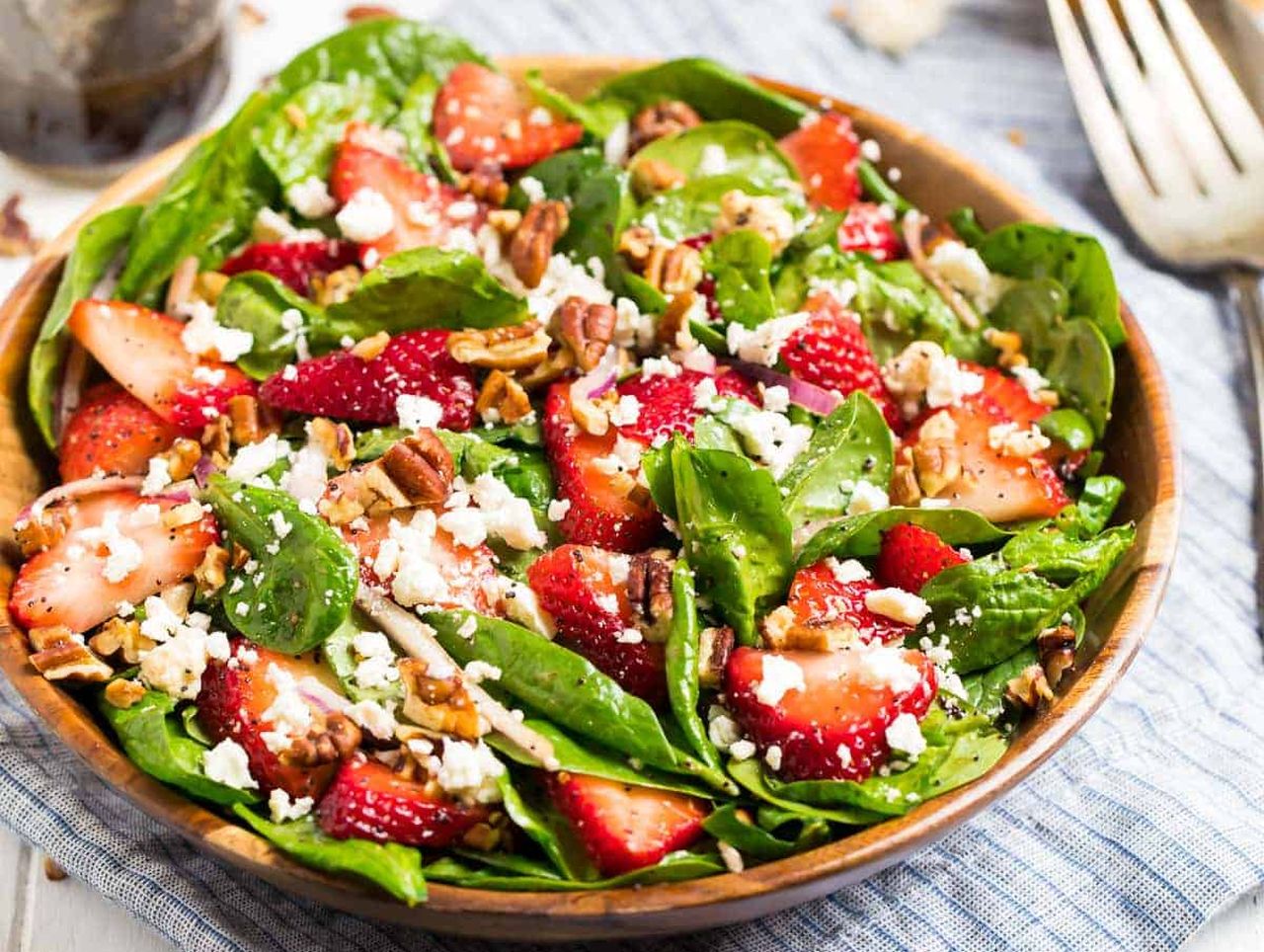 Spinach Strawberry Salad with Balsamic Poppy Seed Dressing