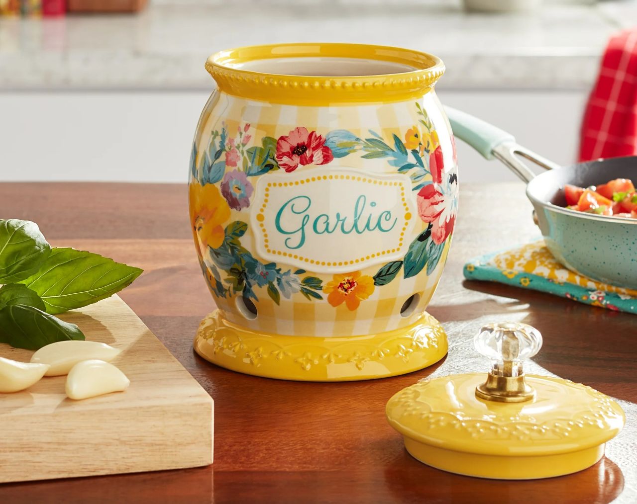 Sweet Romance Ceramic Garlic Keeper with Lid