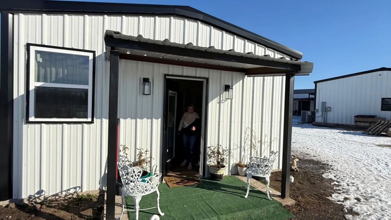 Texas Woman Yelithza Heidecker and Her Husband Completes Tiny Home for Her Mom for $33K