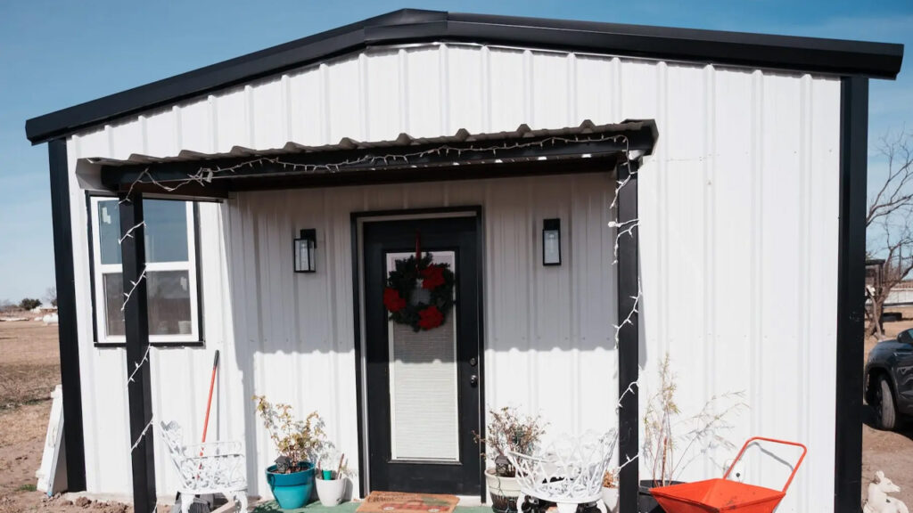 Texas Woman Yelithza Heidecker and Her Husband Completes Tiny Home for Her Mom for $33K
