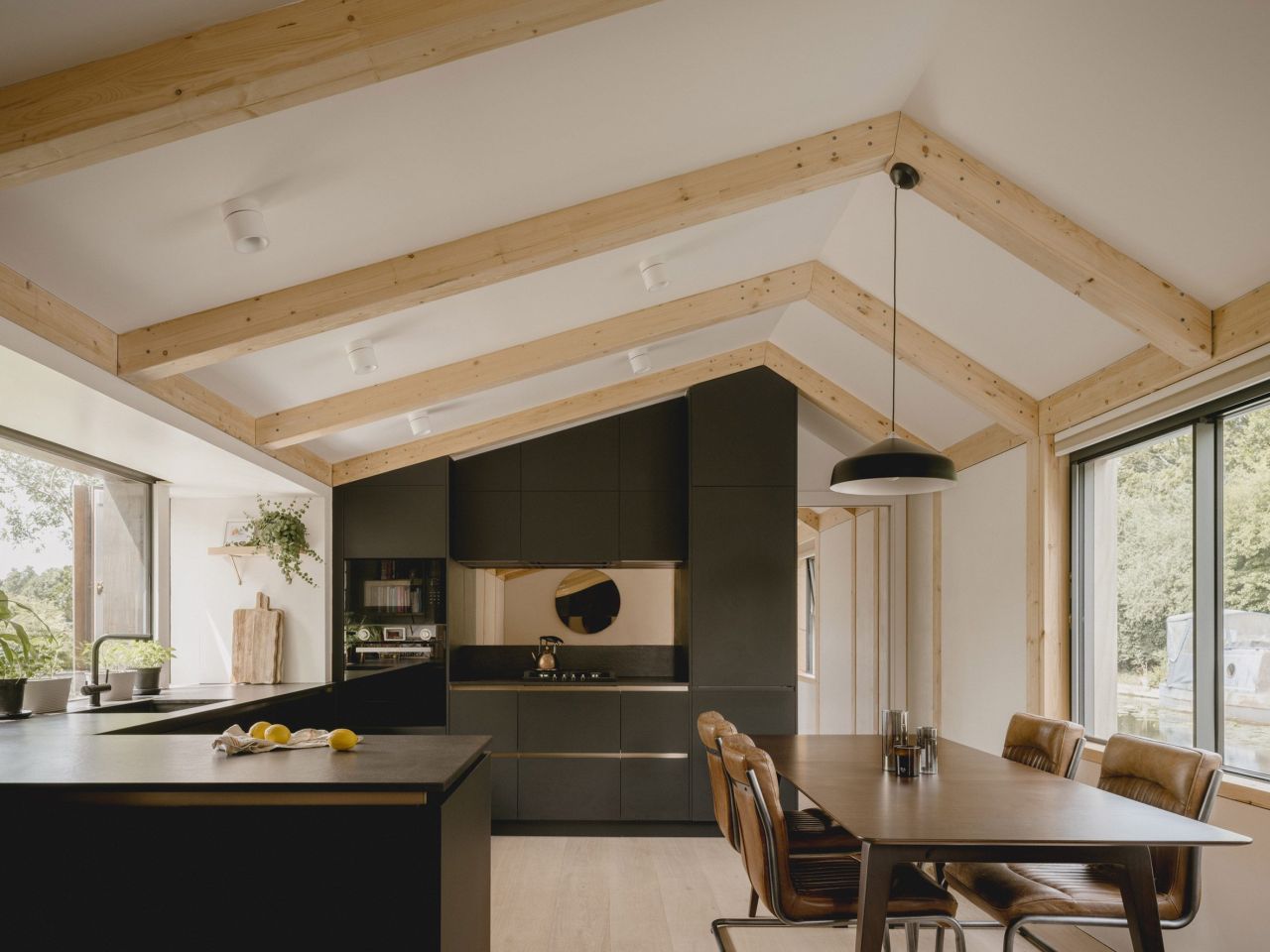 TiggColl Builds Easy to Access and Maintain Float House on Grand Union Canal, London