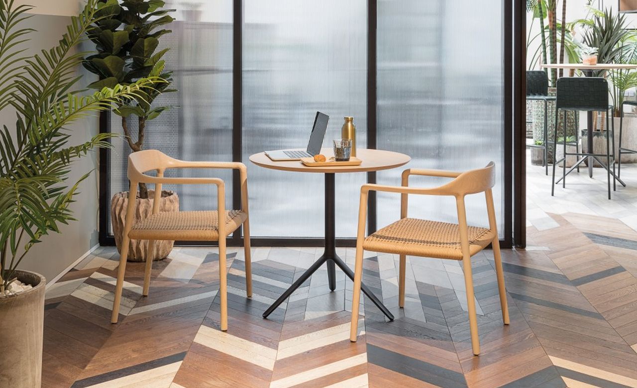 Triada Lift Tables Adjust to Different Lounging Areas
