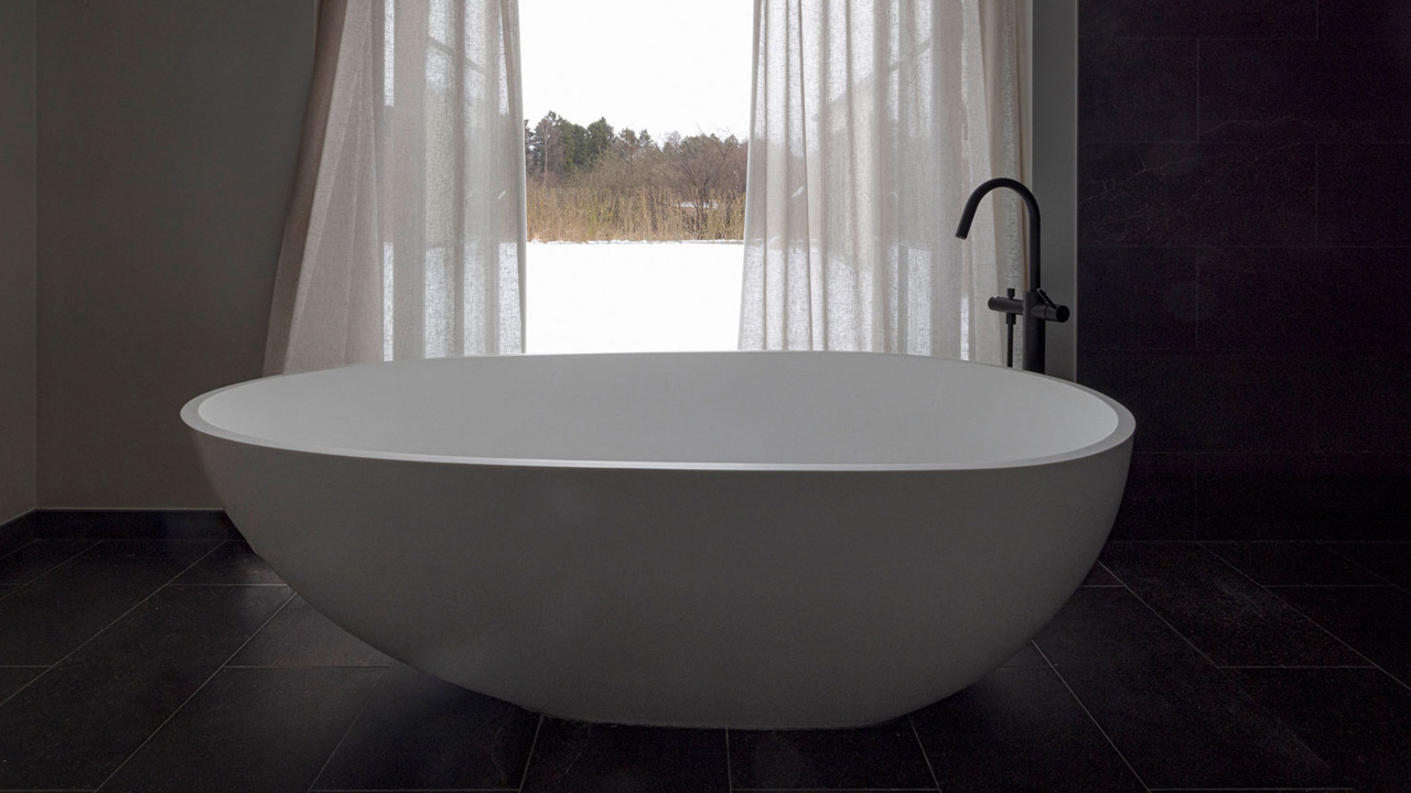 Enjoy viewing serene landscape while soaking in the bathtub.