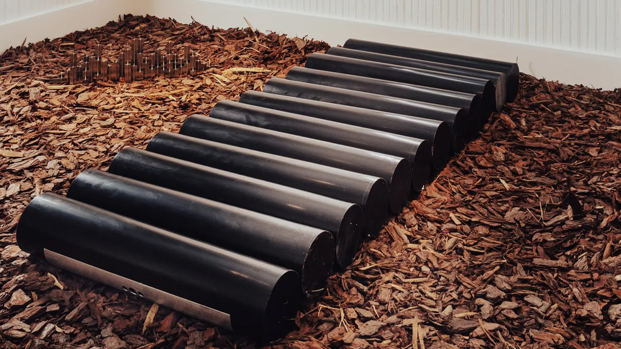 Collectible Brussels-Alma Mater Daybed