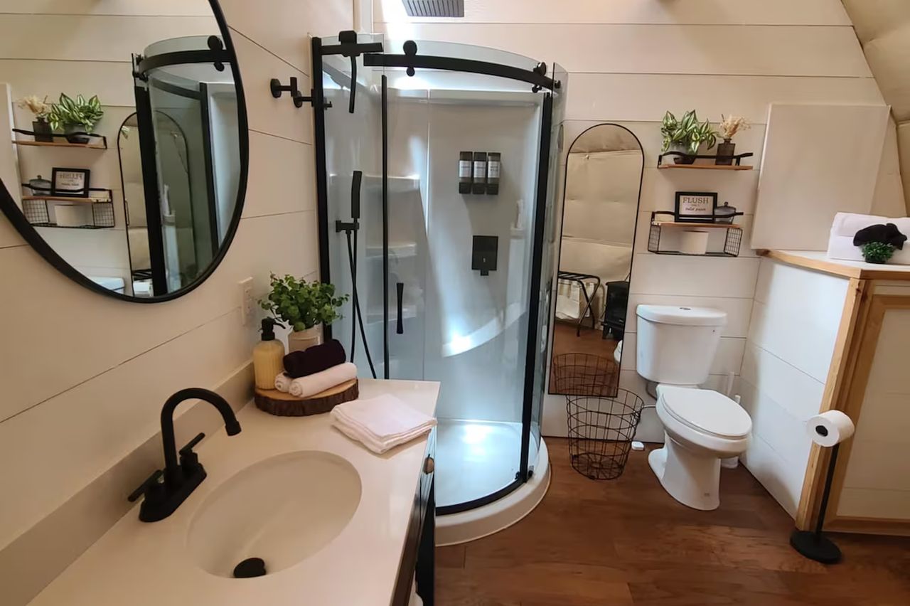 Bluestone Glamping Dome_Bathroom