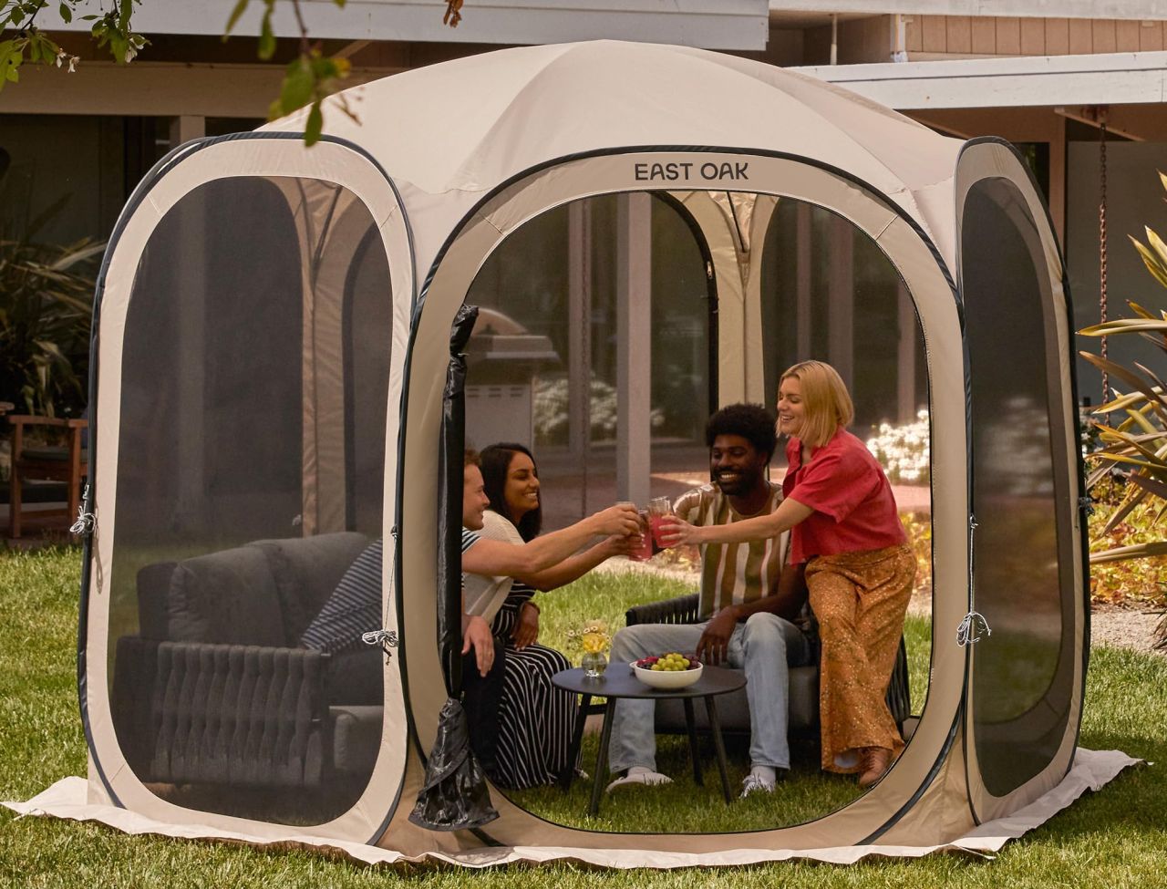 East Oak Pop-up Screen House Tent
