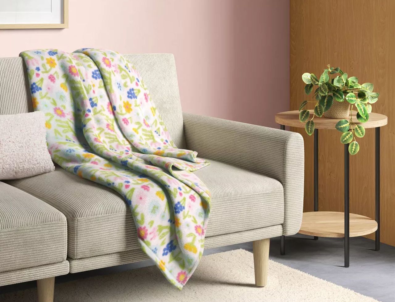 Floral Printed Plush Polyester Throw Blanket