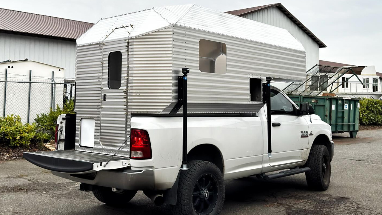 Kimbo 8 Aluminum Truck Camper - back side view