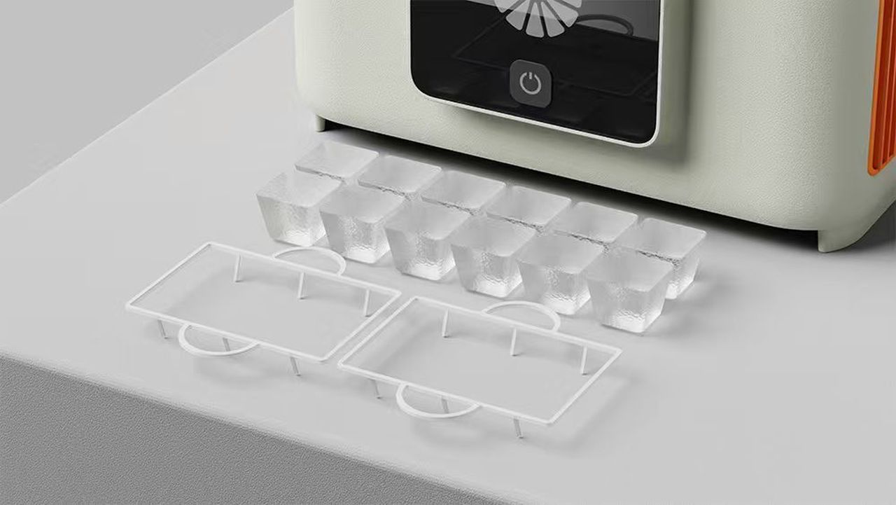 Miocube Mini Icemaker is Perfect for Both Home and Travel Use