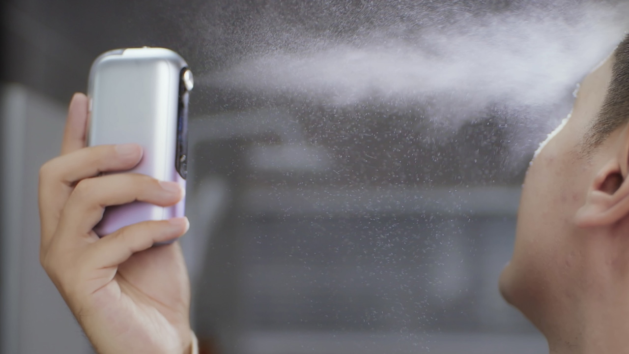 Give deep hydration to your skin whenever you want