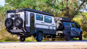 SkyeRV 14-00 Hybrid Pop-Top Camper