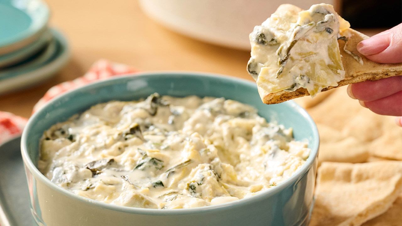 Slow Cooker Spinach Artichoke Dip