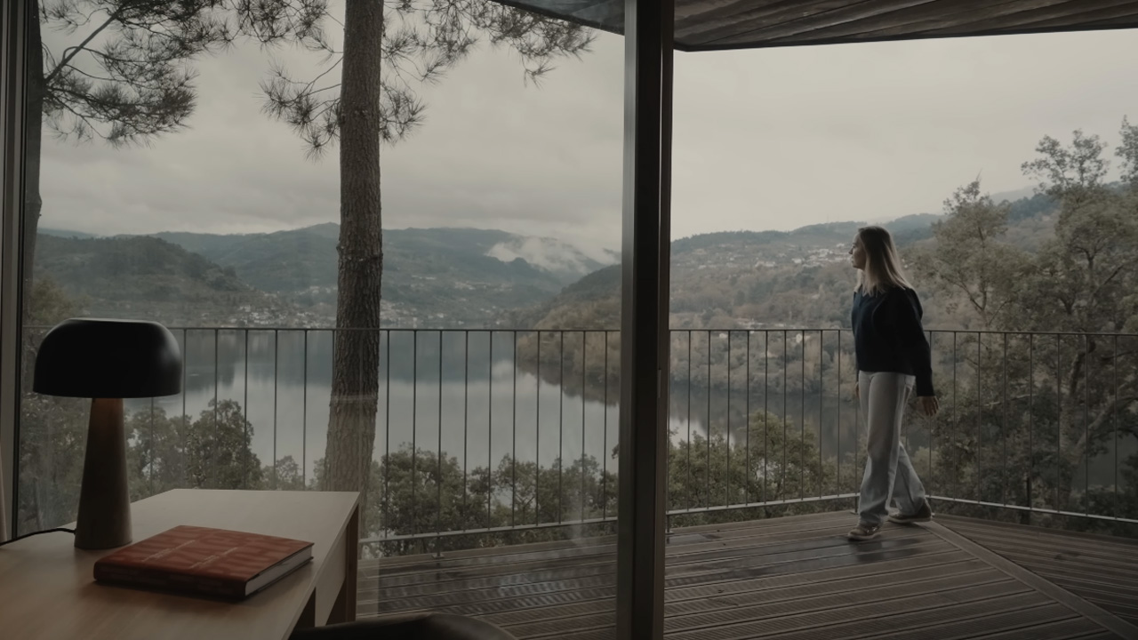 You can admire the beautiful landscape via the wooden deck