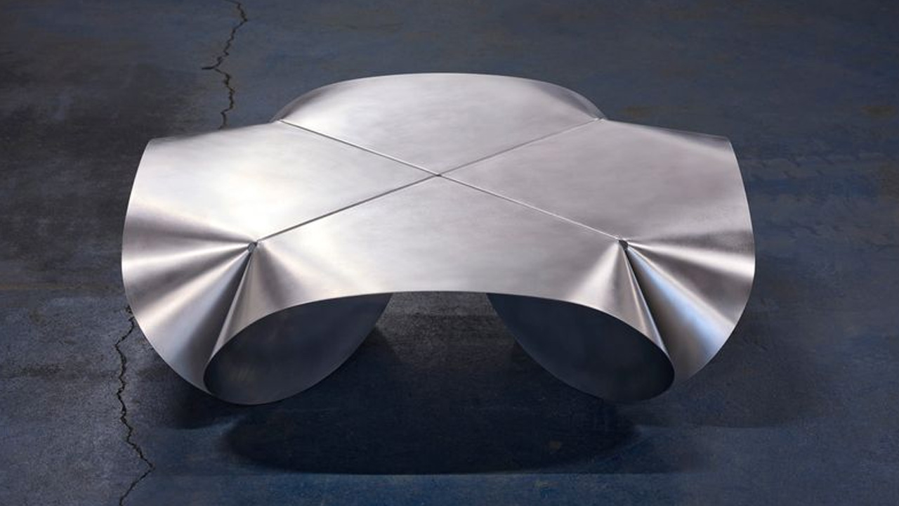 Collectible Brussels-coil coffee table