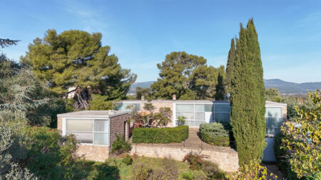 1931 Modernist Le Corbusier Villa in South of France - exterior