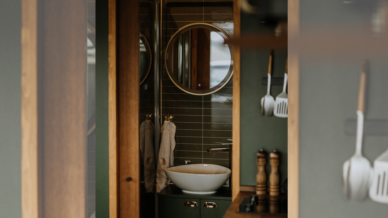Amsterdam-Tiny-House_bathroom_1