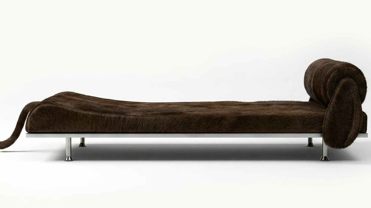 Basset chaise lounge