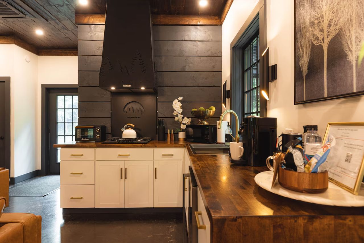 Birch Falls Spa Cabin_Kitchen