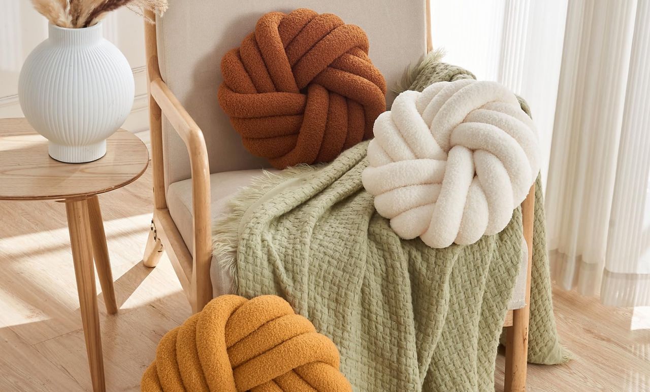 Cream White Knot Pillow