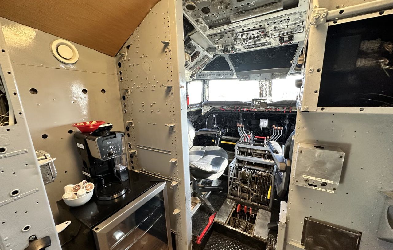 DC-6 Airplane House_cockpit ansd coffee counter